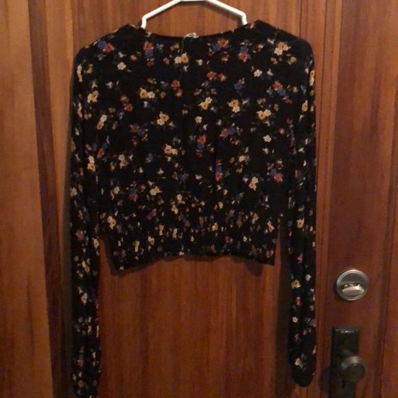 Cropped Longsleeve - Picture 4 of 5